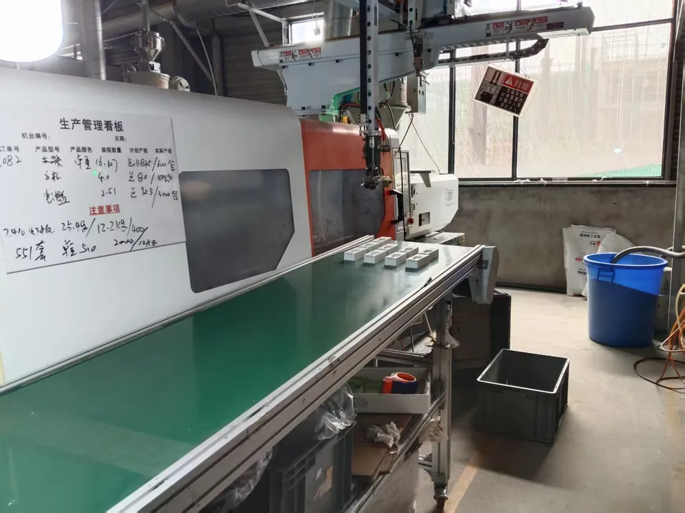 Precision Injection Molding Machine